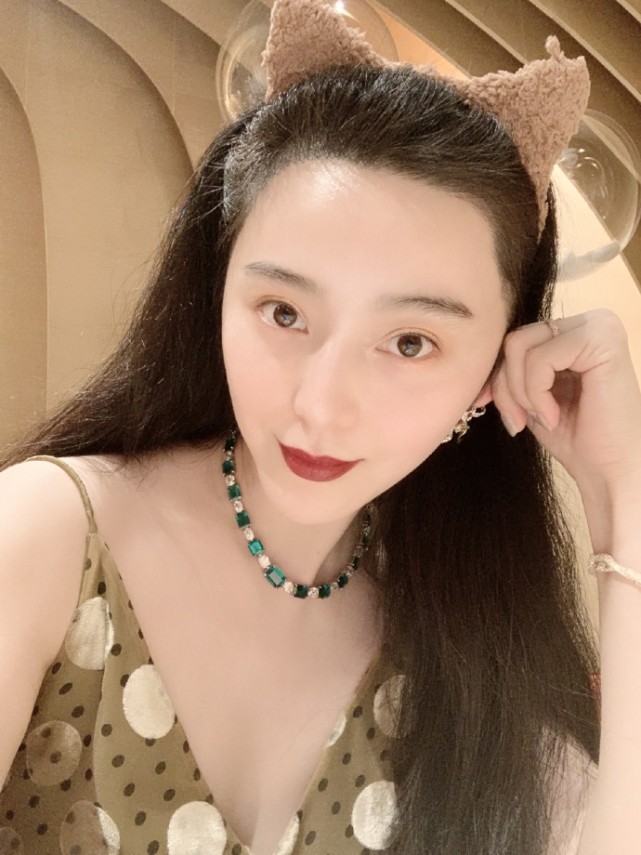 范冰冰|网友上海偶遇李晨，曝他用无人机为范冰冰庆生，双方立刻发声回应