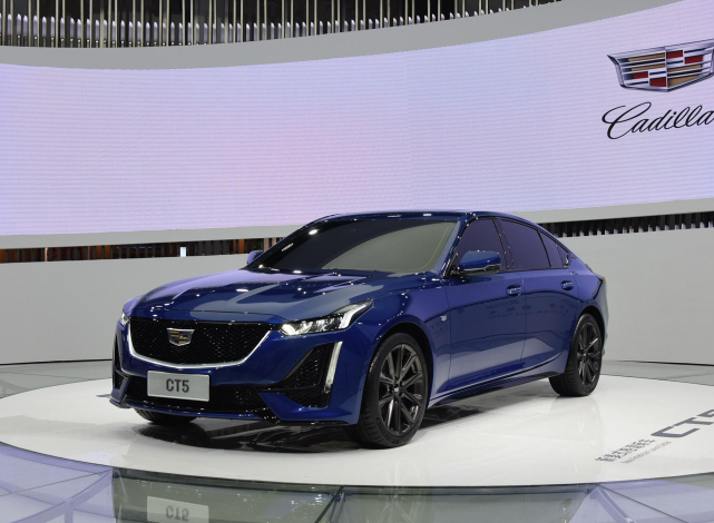 凯迪拉克|丰田亚洲龙，凯迪拉克CT5，雷克萨斯ES300H该选哪个比较好呢？