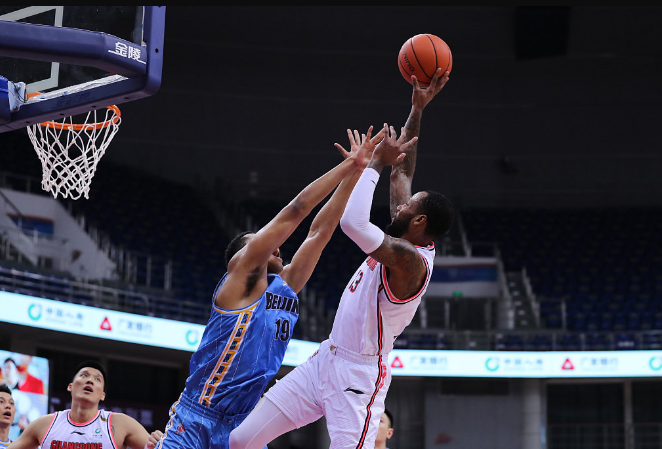 广东男篮|19分史诗级逆转，杜锋赛后采访霸气，CBA8冠王：广东90%拿总冠军