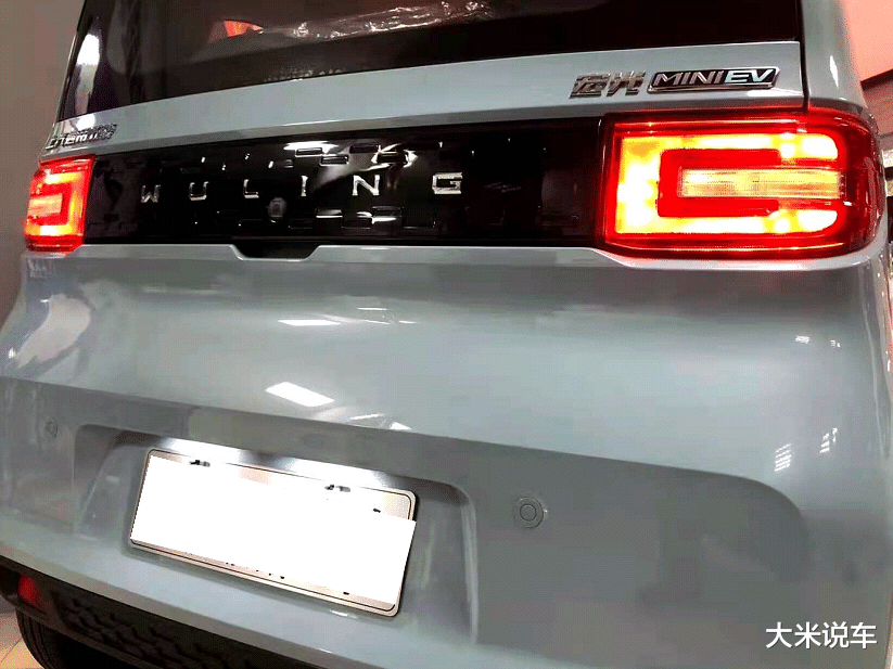 五菱宏光|实拍：五菱让兜里只有3万块的，也敢逛4S店了