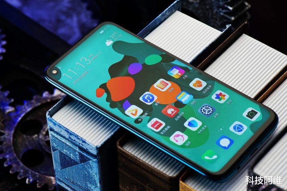 CPU|从2499元跌至1678元,8GB+128GB,网友:现在还买什么4G手机!