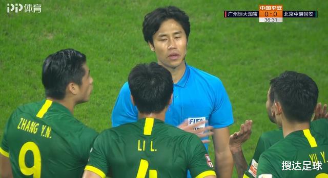广州恒大|中超10分钟2次争议判罚！恒大连续获利，董路：这次不好改判了
