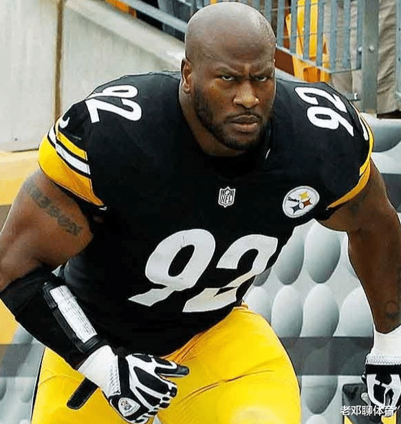 橄榄球:都知道NBA球星肌肉很强悍,但跟橄榄球远动员比 他们都是弟弟