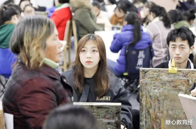 美术|当美术考试只剩5分钟，一顿操作猛如虎，老师：你糊弄谁呢？