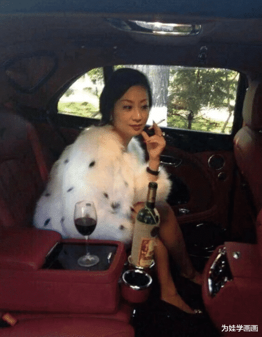 |“大G、两栋别墅，最终我还是低头了…”哈哈哈哈休息的时候可否让小弟做个兼职