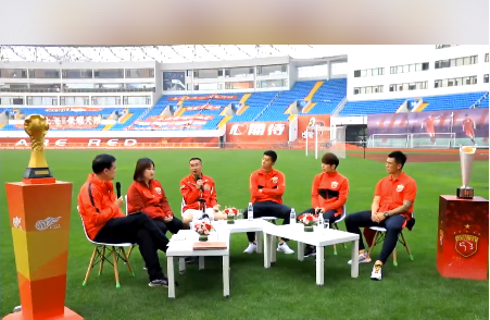 「上海上港」上港在新主场举行球迷互动，直播故意晚3分钟开始，这是为啥？