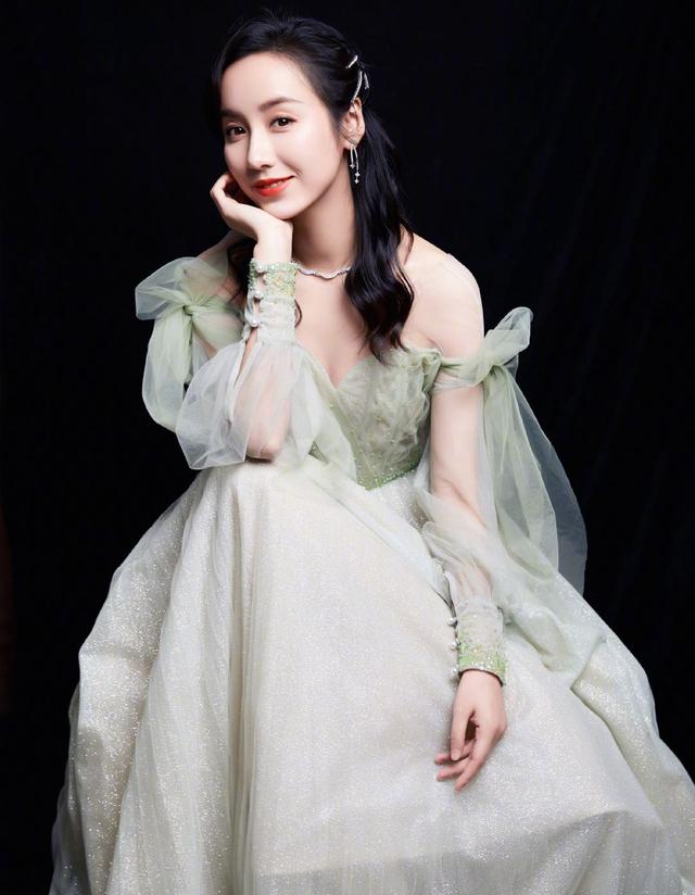 吕一|36岁吕一被疑婚变?老公晒亲密照为女CEO庆生,配文还直言我爱你