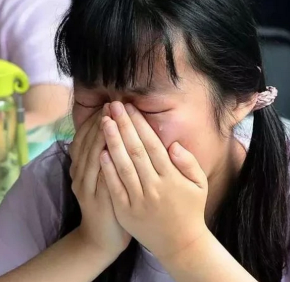 「考试」那个高考估分627，结果只有335分的考生，将学校告法庭后结果如何