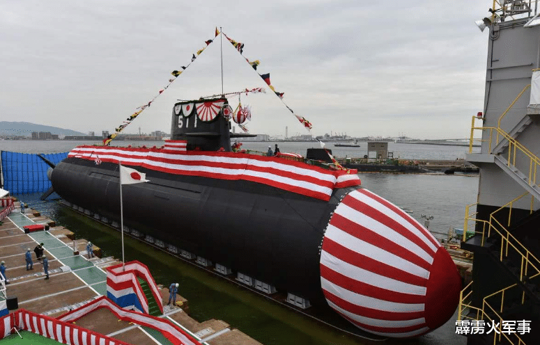 潜艇▲潜伏在中国身边的邻居，不声不响造出超强潜艇，连航母都能打