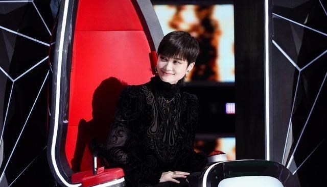 李宇春|《中国好声音》：首场导师对决，李宇春连犯3大错误输掉了比赛！