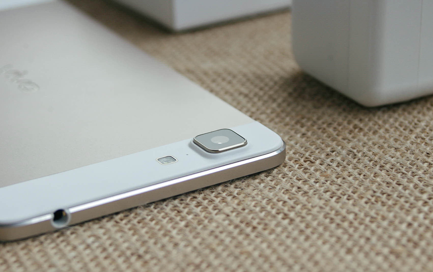 |手感至上，今年各大品牌最轻薄的5G机型，不仅轻薄还有大电池