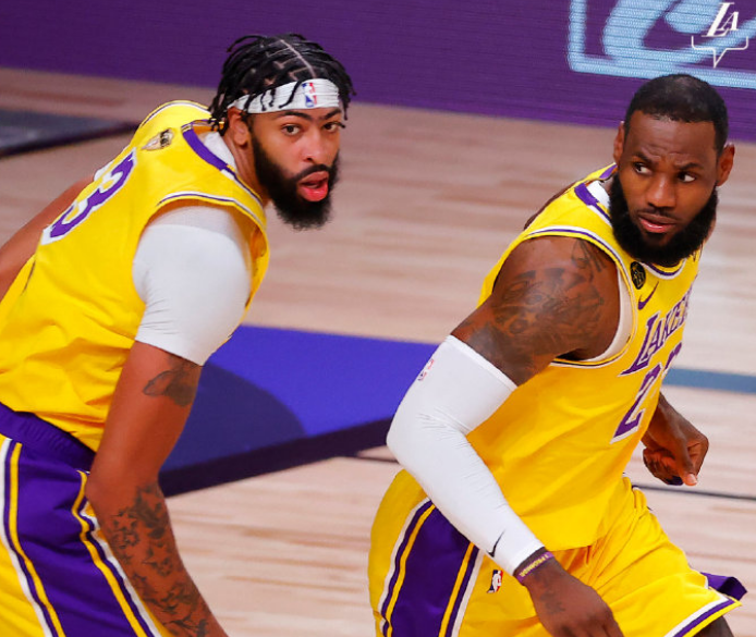 勒布朗·詹姆斯|詹姆斯准三双，浓眉34分，问题来了？湖人若夺冠，谁拿MVP