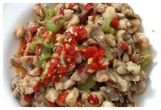 「洋葱」家里来客人不想去饭店，炒几道的家常菜，香飘四溢，好吃到没朋友