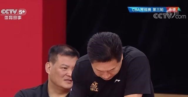 孙铭徽|31+10对飚胡明轩，孙铭徽最后心态失衡！裁判：把手放下来！