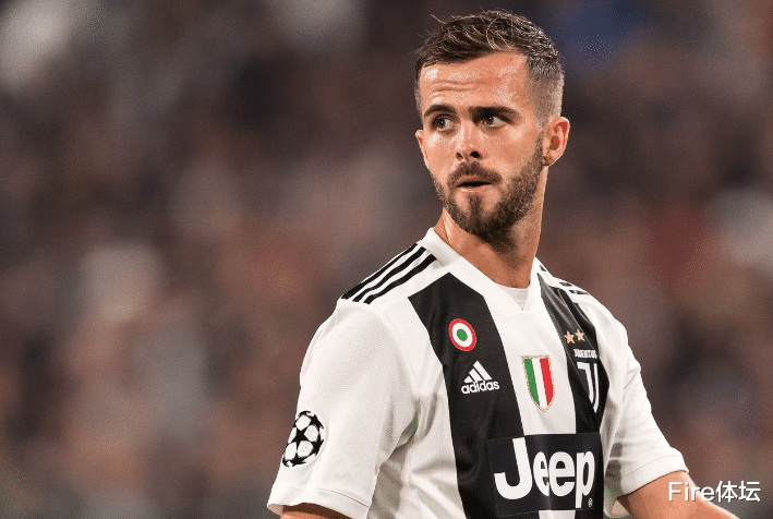 尤文图斯|尤文4-1却挖出最水巨星!7200万先生难堪大用,远不如皮亚尼奇