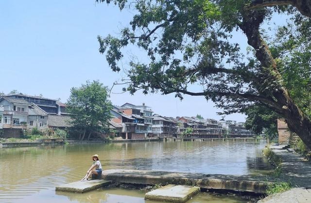 『古镇』巴蜀这个古镇很“江南”，位于邛崃，充满宁静与祥和