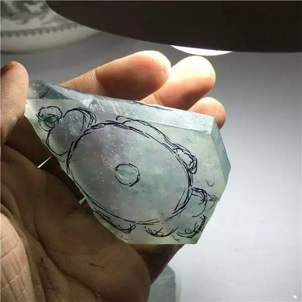 翡翠|翡翠原石切割设计分享！如何利用好每一寸毛料