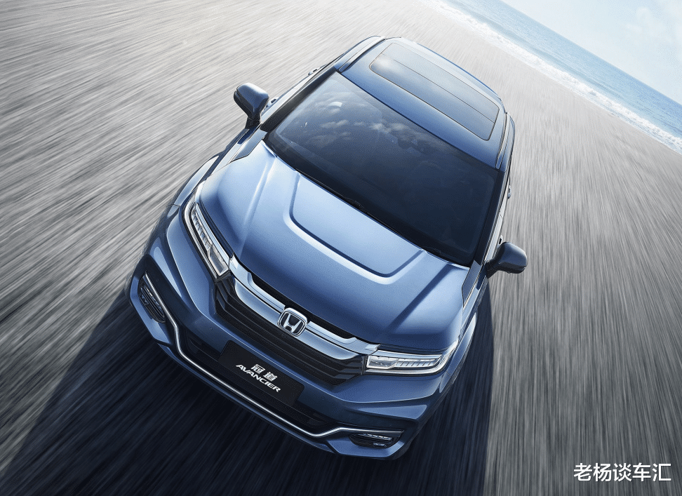 本田■本田又成功了,后排可翘腿,2.0T爆272马力,双独悬+四驱