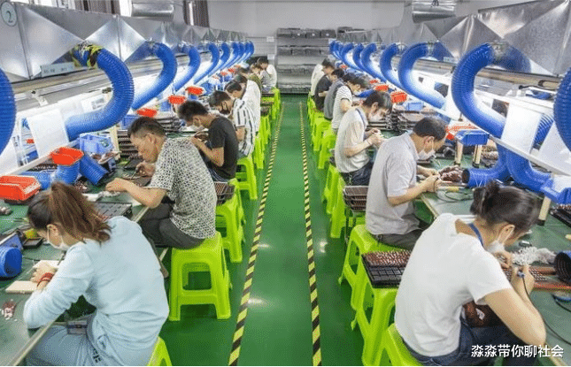 『外卖小哥』美团外卖随随便便就月入过万？比进工厂强，听听过来人怎么说