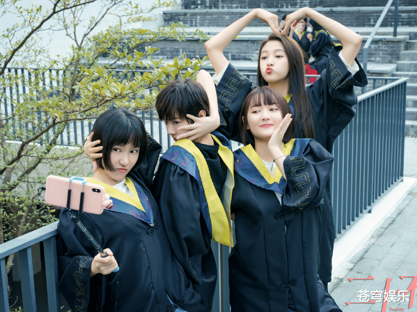 二十不惑|《二十不惑》导演再拍女性群像剧,见到3位女主后,颜控春天来了