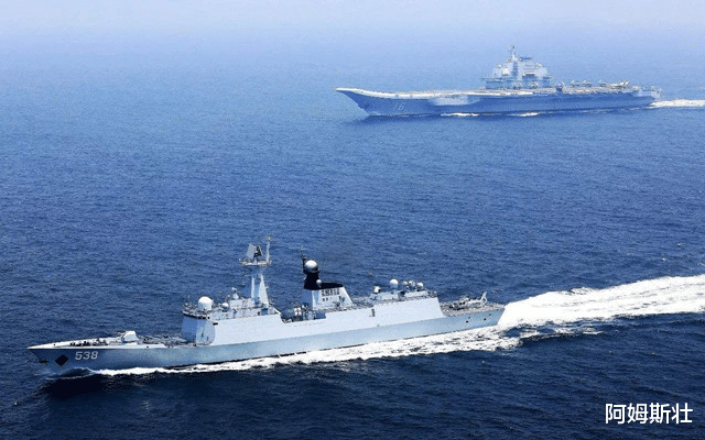 「日本」美国真正对手并非中俄!此国狼子野心不死,7艘准航母横空出世