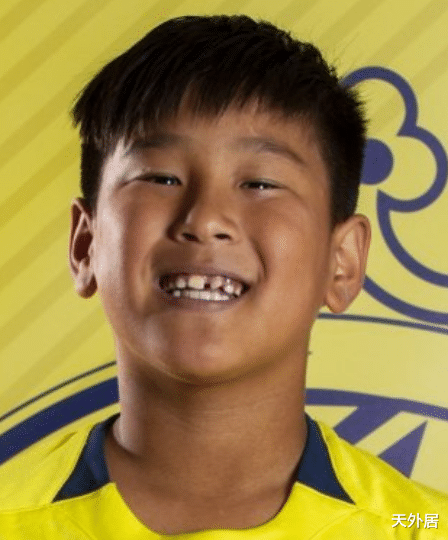 西甲@国足希望？西甲劲旅梯队出现中国双胞胎球员！记者：听名字就好强