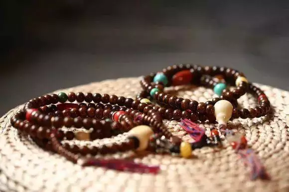 『文玩』这几件事, 决定你的手串能不能升值