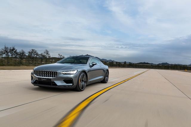 沃尔沃:李书福又成功了!吉利换上新车标比奔驰还帅,18个国家争相下订单