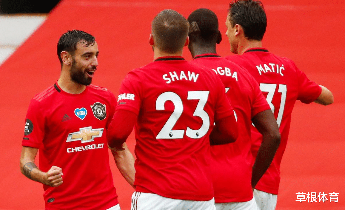 [曼联]英超最新积分榜：一场5-2让曼联升至第四+反超切尔西，大黑马3-0