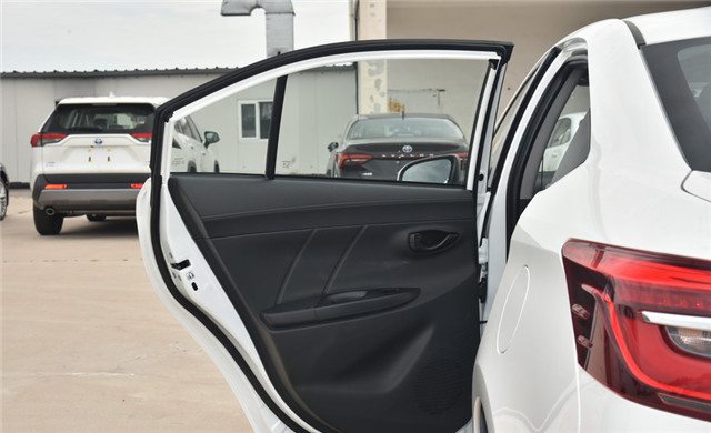 别克君威|2021款丰田威驰，稳定可靠的代步工具，外观比新桑塔纳时尚