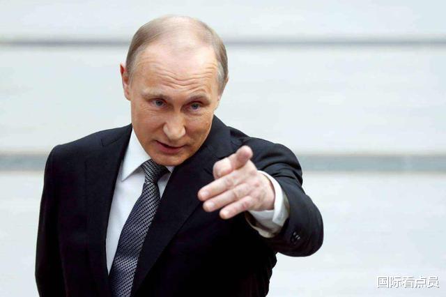 【第一枪】13艘战舰在海峡云集，美军决定动手！9国联合对俄放出战争信号