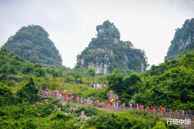 天池|广西唯一的天池，高出地面百余米，没有任何水源，却常年不枯!