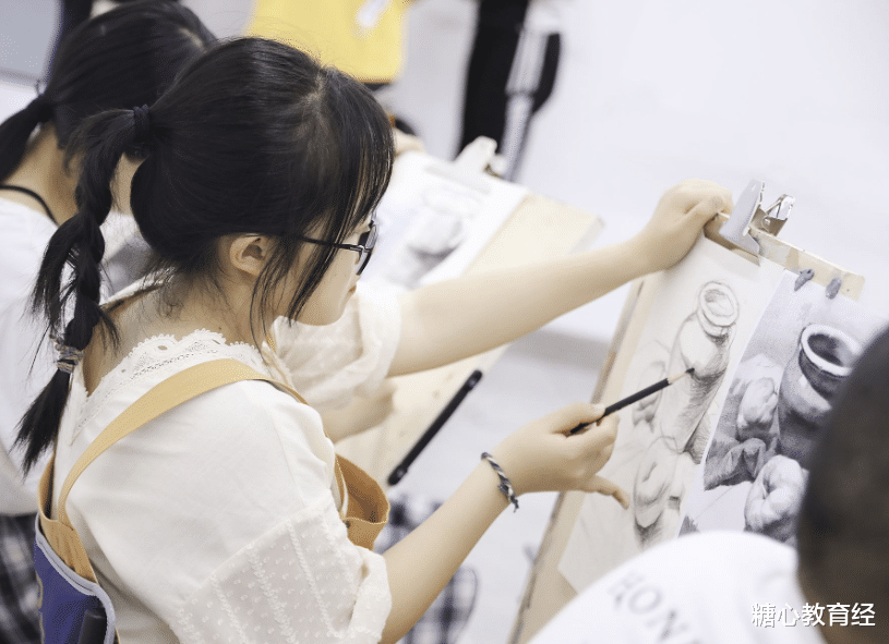 美术|美术生“0分试卷”火了，个个都是抽象派，老师看完哭笑不得