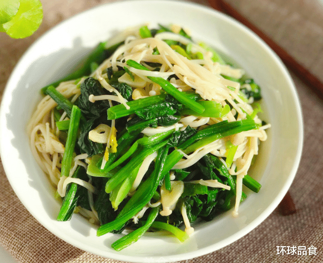 菠菜|立冬后，少吃猪肉牛肉多吃它，每天炒一盘，补钙补铁，脑瓜更聪明