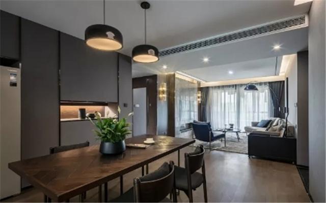 |140平米的四居室设计新颖独特，功能间齐全