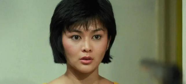 洪金宝|50位明星参演，成本仅80万，这部喜剧赢了一段佳话，打破票房纪录