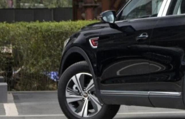 「红旗」卖18万50万档次,2.0T起步,单月卖出超7000辆,还是豪华车