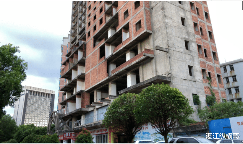 湛江纵横哥|一幢快30年的烂尾楼,占据着湛江的黄金宝地,何时才能重振雄风?