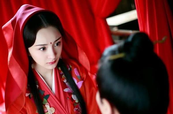 #白浅#枕上书：白浅大婚盛装出席，为何不见夜华？原因让人泪目