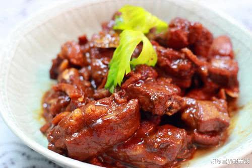 肝脏■医生常说“癌从口入”，想要避免各种癌症，首先要远离4种致癌物