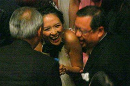 舒淇|女星醉酒丑态百出!舒淇当挂件,章子怡被灌酒,她直接高举裤头狂甩!