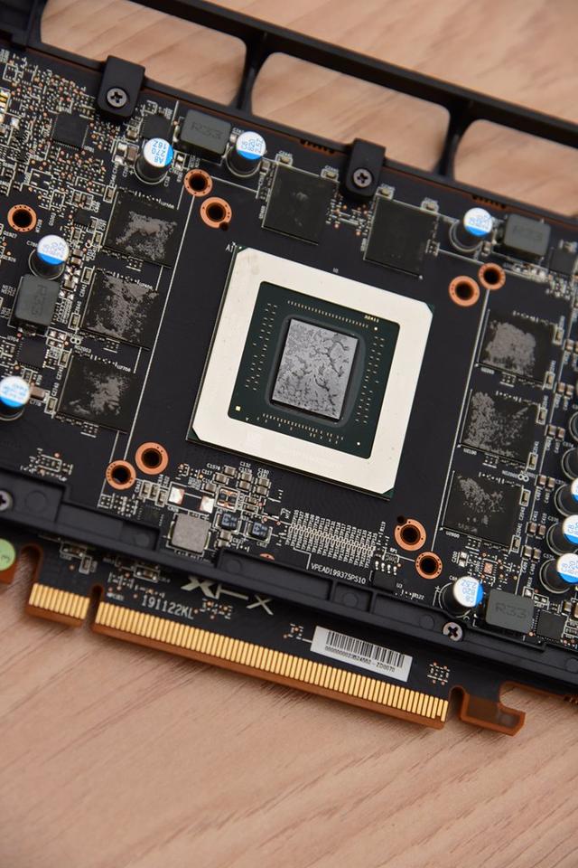 显卡|I芯配A卡怎么样?—10900K与RX5700实战3A大作