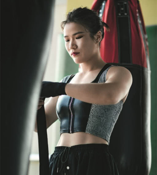 #甄子丹#现实版中国女超级英雄！节日成功卫冕，曾让甄子丹直言害怕！