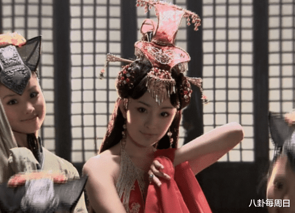 『杨幂』刚出道时的杨幂有多美？“舞姬”形象让人心动，如今判若两人