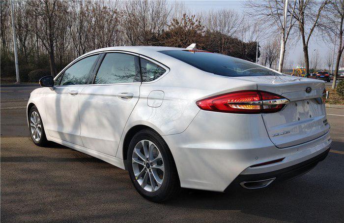 『别克君威』全款18万提了福特蒙迪欧，对比上一辆别克君威，车主：想说七个字