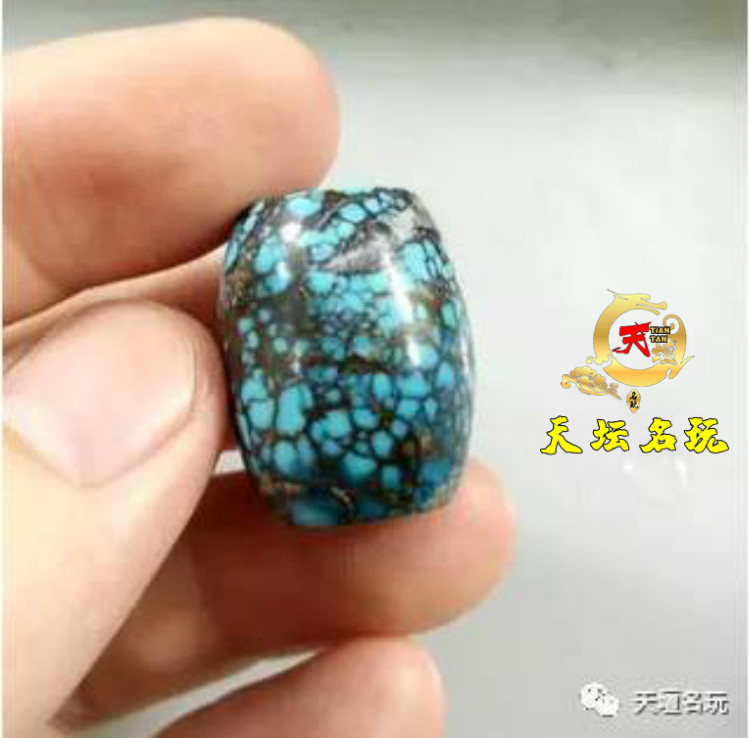 绿松石|名玩实验室-泡水、紫外灯法能鉴别绿松石真假？原来真相大白是这样