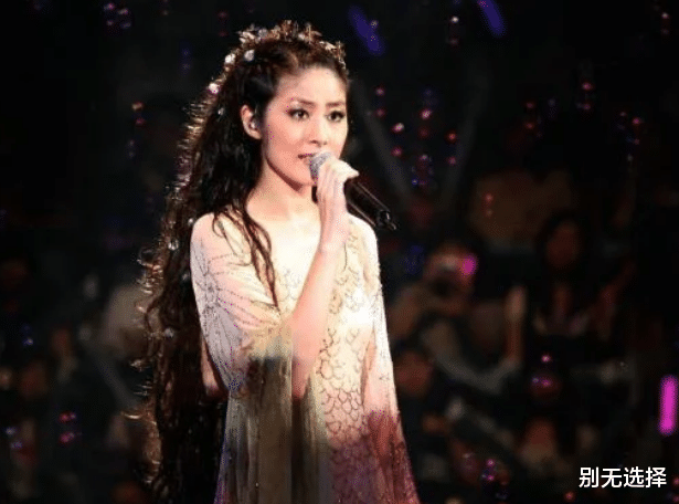 曾志伟|有“黑帮背景”的5位明星，第二位成了继承人，曾志伟因嘲笑第4位被打！