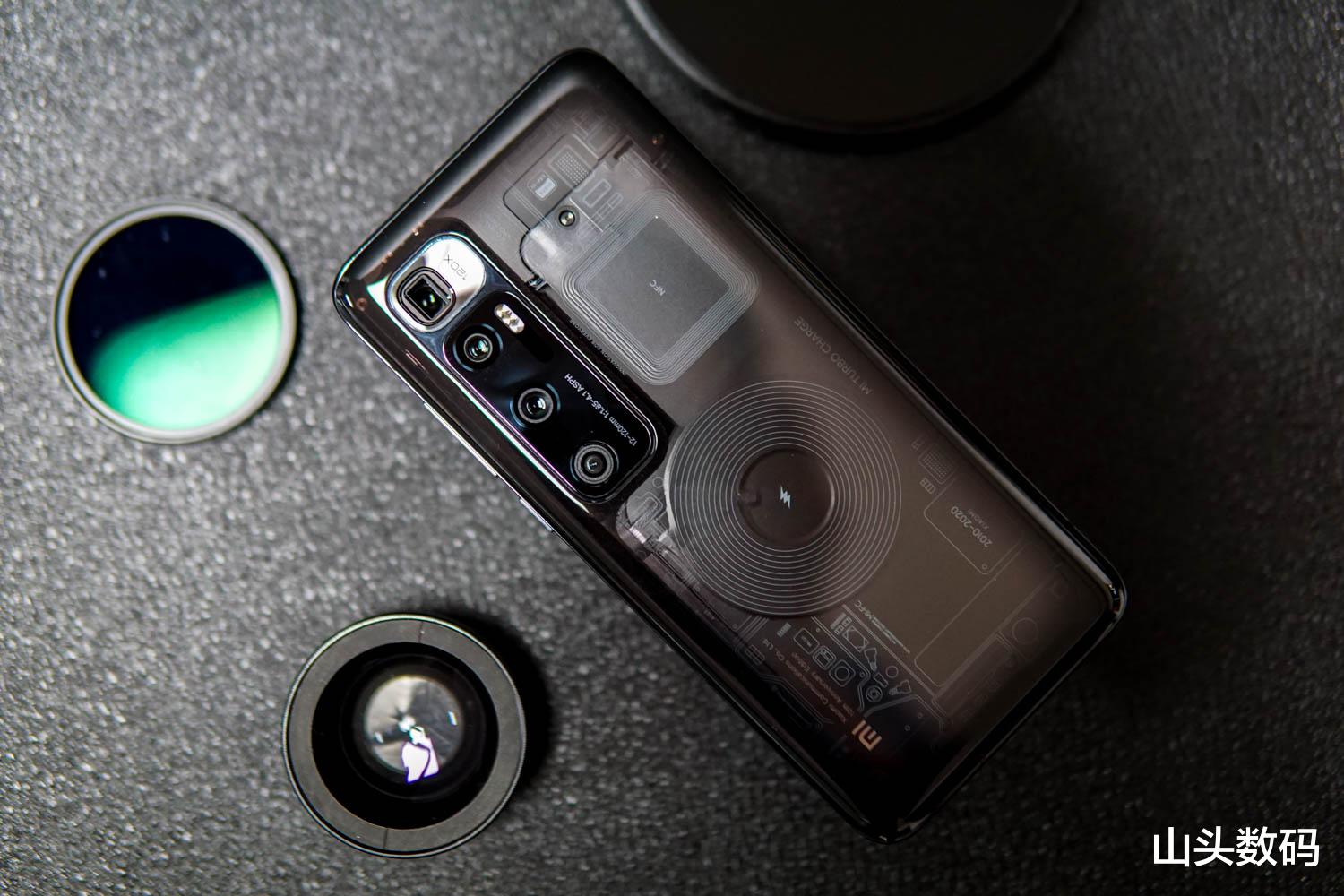 小米科技|全行业还在学小米2014年战略，小米却已升级，友商：不带这样玩的