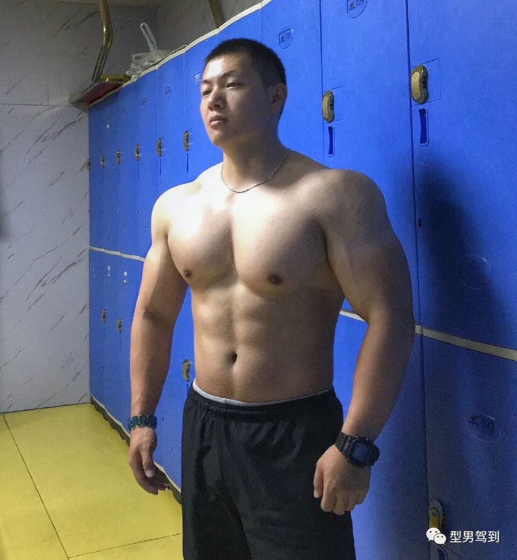 「健身教练」山东健身教练因太大而遭嫌弃，网友：我要我要！