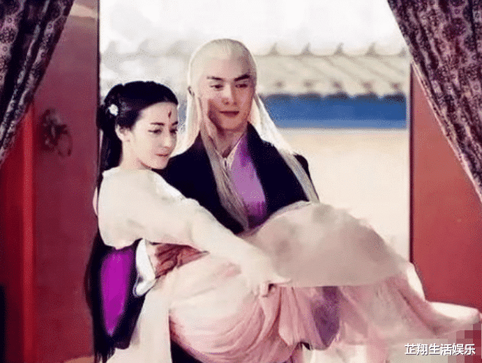 #公主抱#为啥电视剧里“公主抱”那么轻松？当看完花絮后，原谅我笑出猪叫